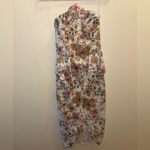 NWT Elliatt lace midi dress